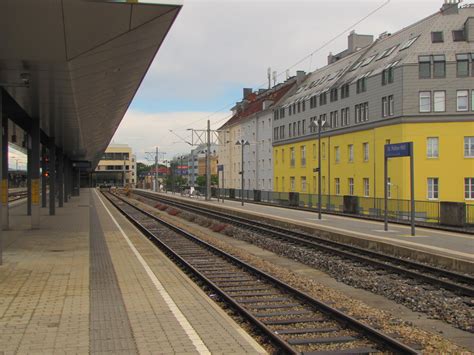 Pölten hauptbahnhof is the main railway station at st. Die Bahnsteige 11 bis 13, am 01.06.2016 in St. Pölten Hbf ...