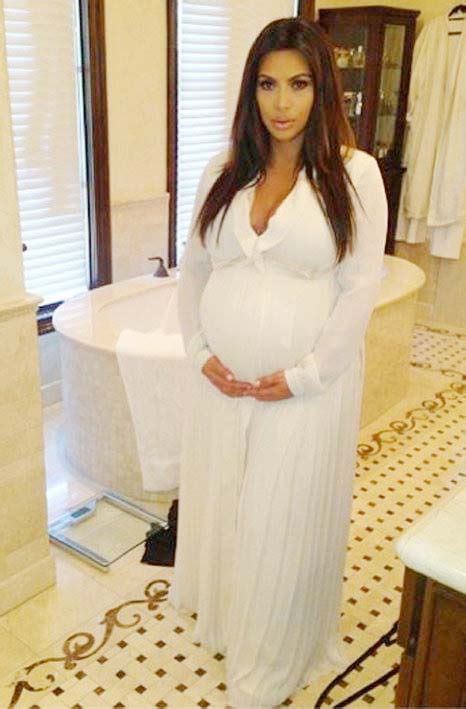 Kim Kardashian Accidentally Announces Shes Pregnant Again