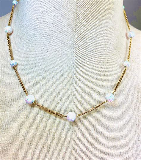 Stunning And Beautifully Coloured Vintage 9ct Gold 18 Inch Opal
