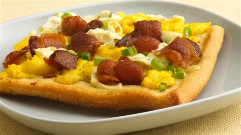 And now, pillsbury has shared a version that takes a mere 30 minutes to make. Easy Breakfast Pizza recipe from Pillsbury.com