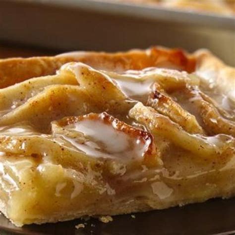 treat your guests with this apple slab pie made using pillsbury® pie crusts a flavorful