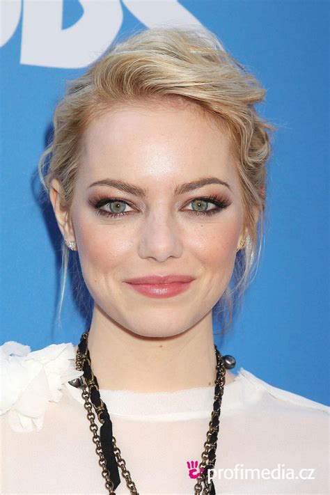 Emma Stone's Short Haircuts and Hairstyles - 15 