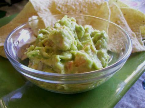 Easy And Authentic Mexican Guacamole Avocado Dip Recipe