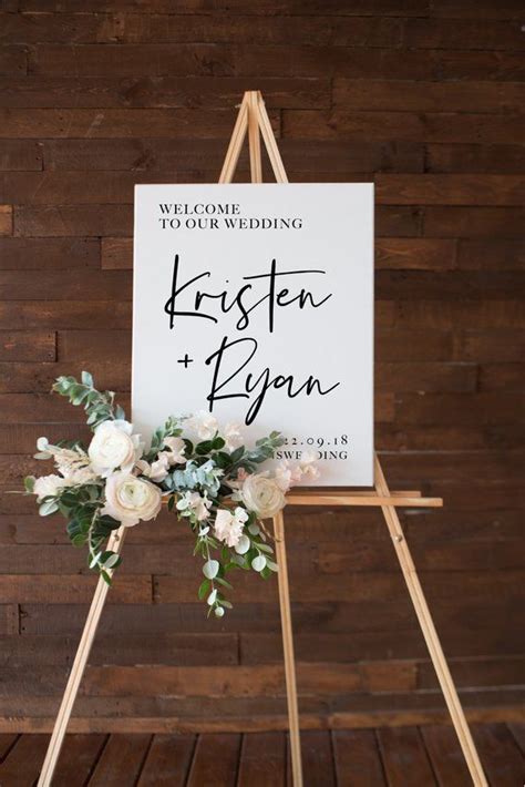 29 Etsy Wedding Welcome Signs That Will Help You Greet Your Guests In