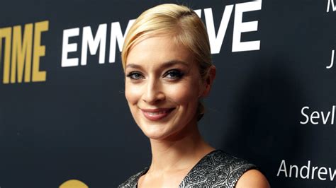 Unreal Masters Of Sex Star Caitlin Fitzgerald Cast In Season 3