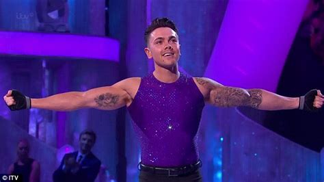 Ray Quinn Earns A Perfect Round Of S On Dancing On Ice Daily Mail