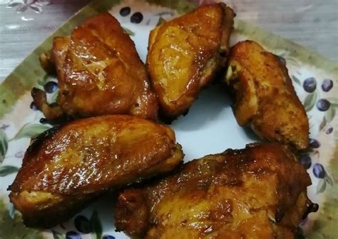 Ayam merupakan salah satu bahan makanan yang bisa diolah dalam berbagai macam hidangan. Resep Ayam Panggang Oven oleh Boenda Dzacil - Cookpad