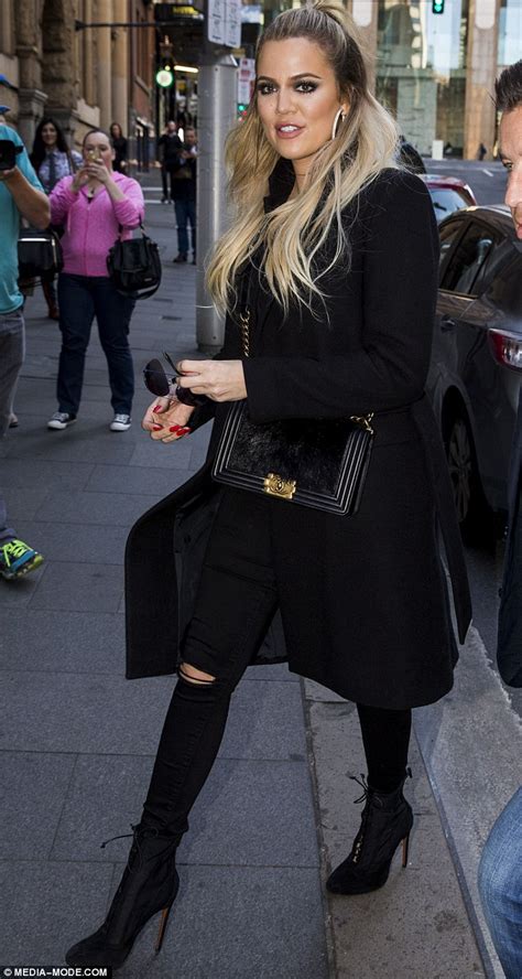 khloe kardashian visits iconic australian glbti venue in sydney daily mail online