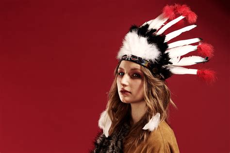 Wallpaper Face People Portrait Blonde Eyes Red Makeup Feathers