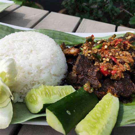 Itulah sebabnya ia antara menu makanan yang disunatkan dalam agama islam untuk diambil ketika berbuka puasa dan juga ketika sahur. 10 Restoran Di Malaysia Yang Terkenal Dengan Makanan Sedap ...