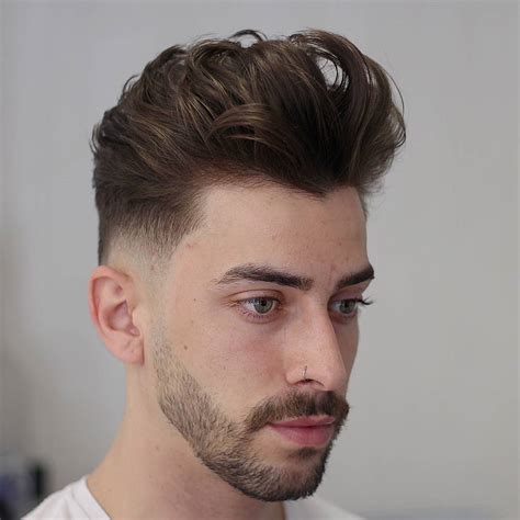 Get inspired for a new look (2021 update). Tendência masculina: penteado masculino com movimento ...