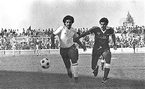 الحساب الرسمي لمنتخبات كرة القدم أجرى رئيس مجلس إدارة الاتحاد السعودي لكرة القدم ياسر المسحل اتصالاً هاتفيًا بلاعب. الرياضة البحرينية أيام زمان - صحيفة الأيام البحرينية