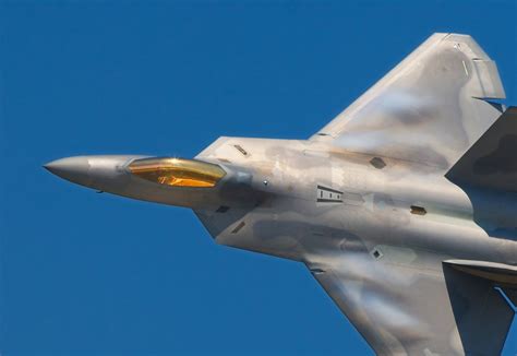 No Top Gun Here Why The F 22 Vs F 35 Dogfight Is Not What You Think