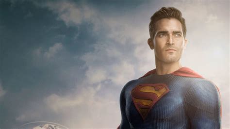 Superman And Lois First Look At The New Superman Suit Photo