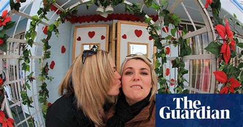 Las Vegas Joins The Destinations Offering Same Sex Weddings Gay And Lesbian Travel The Guardian