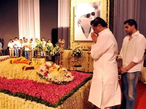 Rip Bollywood At Yash Chopra Funeral Hindustan Times