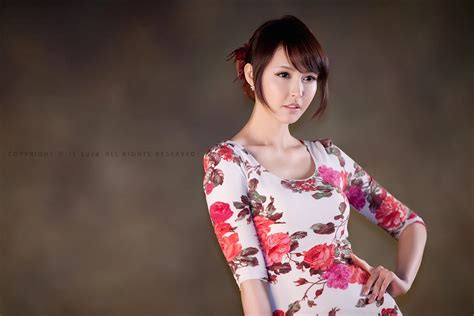 Kang Yui Nikon Digital Live Cute Asian Girls