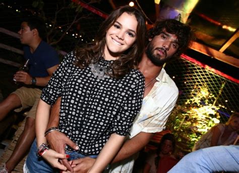 Media in category bruna marquezine. Hmmm! Marlon Teixeira posta texto romântico: "Quero você ...