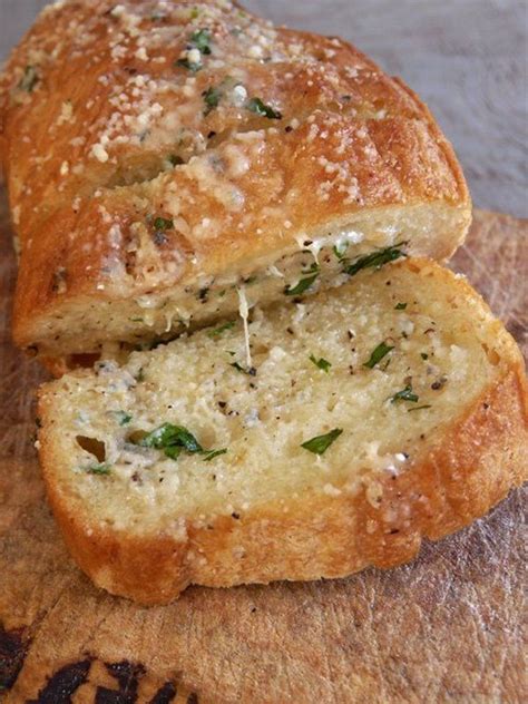 The Perfect Italian Garlic Bread With Gorgonzola Food Recipes Food