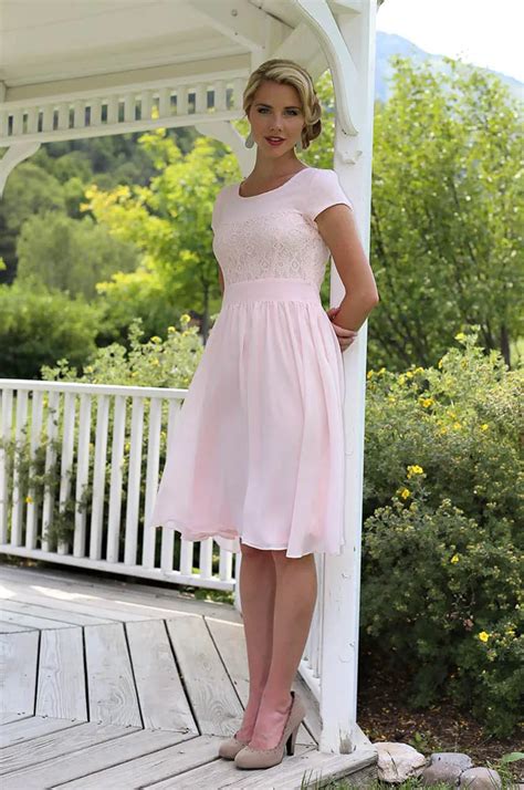 Short Pink Beach Modest Bridesmaid Dresses With Sleeves Jewel A Line