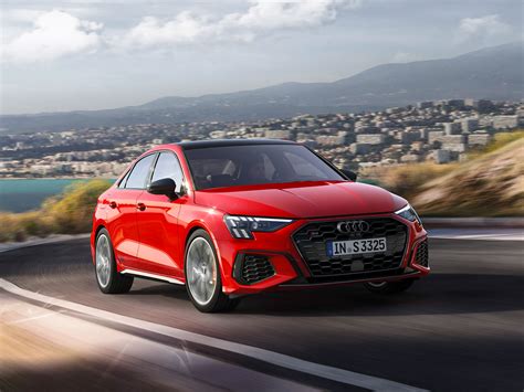 Zamówienia w europejskich salonach będzie można składać jeszcze w polski importer nie ujawnił cennika, ale w niemczech s3 zostało wycenione na 46302 euro. Premiere für den neuen Audi S3 - AutoGuru.at