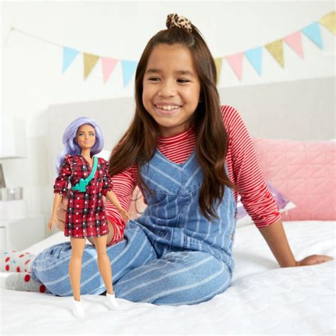 Barbie Fashionista Puppe 157 Schwarz Rotes Kleid Smyths Toys Superstores