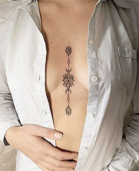 Hình xăm mu bàn chân đẹp: Hình xăm đẹp ở ngực cho nữ - Tattoo Gà