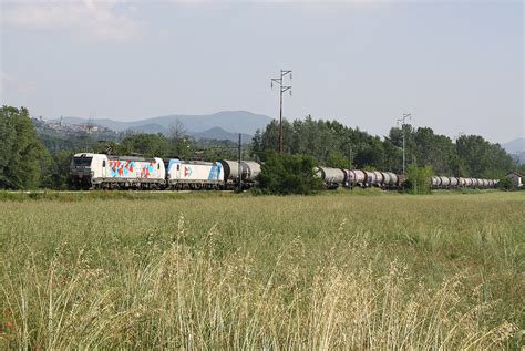 Cisterne In Campagna Ecco Una Bella Coppietta Di Inrail Flickr