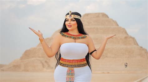Egyptian Model Arrested For Indecent Photoshoot In Front Of Pyramid Pressboltnews