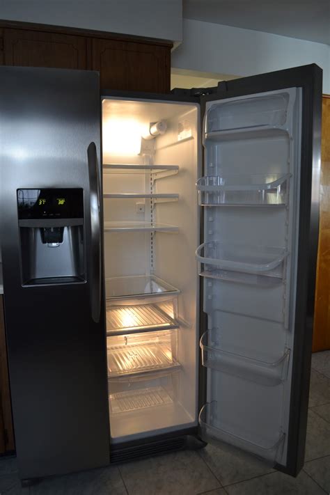 IShoppe New Frigidaire Side By Side Refrigerator