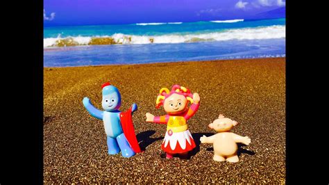 Iggle Piggle, Upsy Daisy and Makka Pakka Visit The Ocean! - YouTube