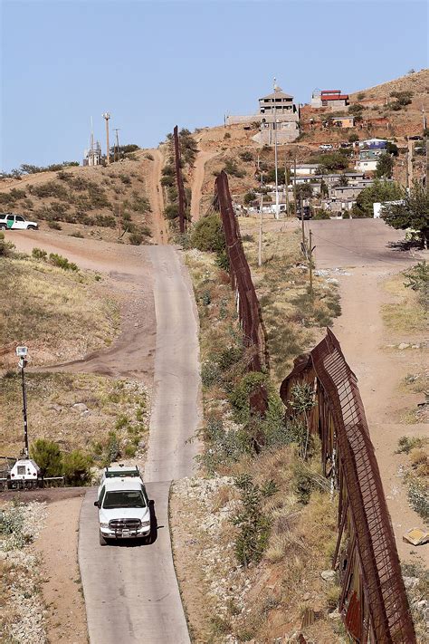 Arizona Seeks Online Donations To Build Border Fence Should Texas Do