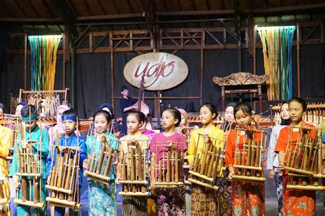 Saung Angklung Udjo Dan Visinya Dalam Melestarikan Budaya Serta Seni