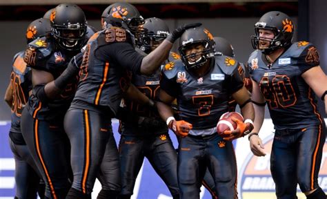 1 qb and the players swapped uniforms. Lions don 'gun-metal' grey uniforms at last minute against ...
