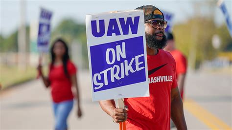 Gm Strike Uaw Members Speak Out From Picket Lines