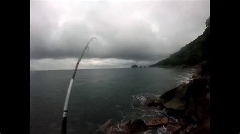 Pesca De Toros Jurel De Orilla Surfishing En Puerto Vallarta Youtube