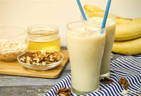 Healthy weight gain smoothie recipes banana peanut butter sm. Simple Weight Gain Banana Smoothie - Banana smoothie (for ...