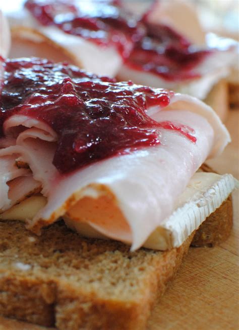Turkey Cranberry And Brie Sandwich Easy Thanksgiving Recipes