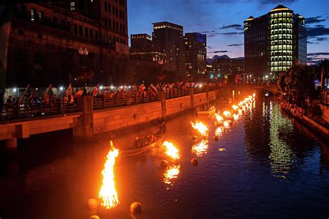 Providence Ri Waterfire Celebration And Gondola Boat Reflection Photograph By Toby Mcguire Pixels