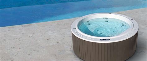 Sundown Hot Tub Outdoor Or Indoor Jacuzzi For People Aquavia Spa