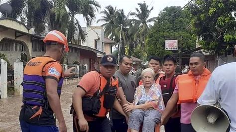 philippines floods leave 51 dead over a dozen missing news khaleej times