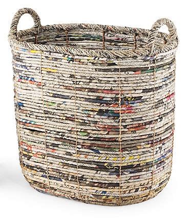May 15, 2021 · dilansir dari merriam webster, hamper didefinisikan sebagai keranjang besar yang diperuntukkan untuk mengemas, menyimpan, atau mengangkut barang (seperti makanan, atau cucian). Cara Membuat Keranjang Anyaman - Perajin Keranjang Ikan ...