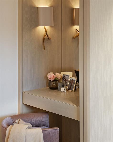 Dressing table nook at our Belgravia townhouse #interiorarchitecture #