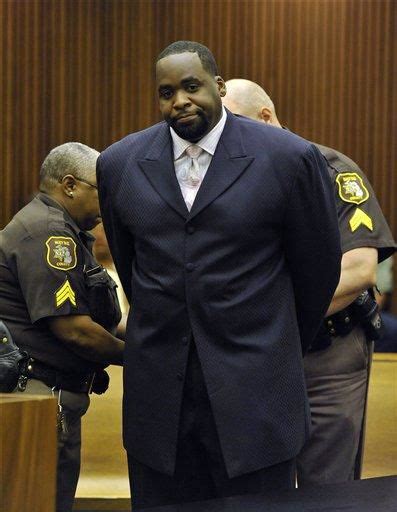 Kwame kilpatrick (born june 8, 1970) is the former mayor of detroit. Why Kwame Kilpatrick is being released early from prison ...