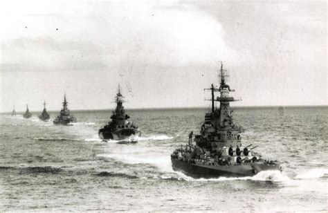 Battle Ships Naval Historical Photo Courtesy Navsource Org Uss