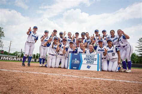 grand valley state softball advances to division ii college world series