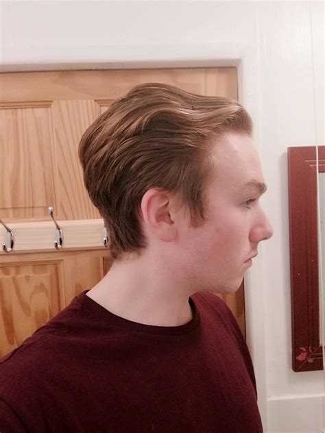 The eboy haircut 2020 and eboy outfits have joined the ranks to make a comeback trend. Curtain Haircut Reddit | www.myfamilyliving.com