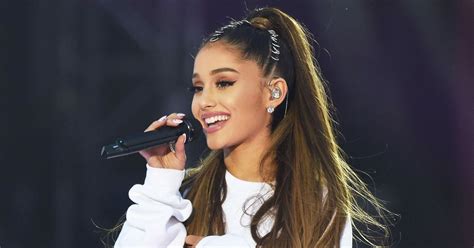 Ariana Grande Claps Back At Fans Who Insist She Only Has 2 Outfits