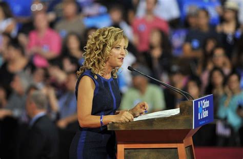 Wasserman Schultz Booed By Florida Delegates On Dnc S First Day Here