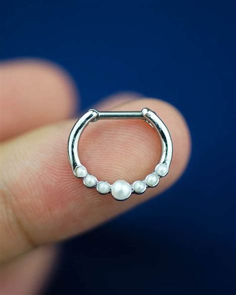 septum ring parel septum piercing septum jewelry van ccjjmm op etsy lichaamssieraden